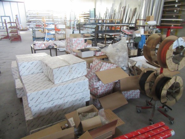 90#5339 Rimanenze magazzino per serramenti in vendita - foto 144