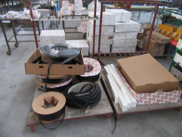90#5339 Rimanenze magazzino per serramenti in vendita - foto 145