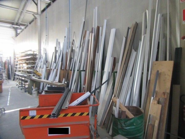 90#5339 Rimanenze magazzino per serramenti in vendita - foto 152