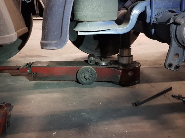 1#5348 Attrezzature officina e ricambi per automezzi industriali in vendita - foto 36