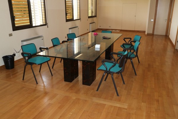 1#5354 Arredo ufficio e macchinari per produzione tessile in vendita - foto 7