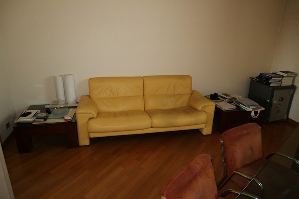 1#5354 Arredo ufficio e macchinari per produzione tessile in vendita - foto 9