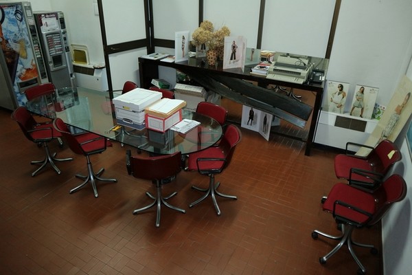 1#5354 Arredo ufficio e macchinari per produzione tessile in vendita - foto 17