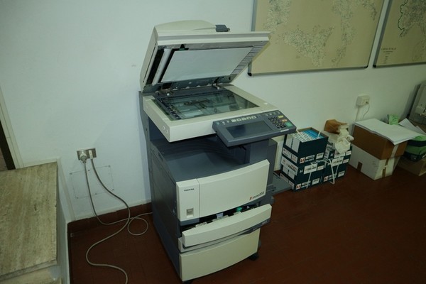 1#5354 Arredo ufficio e macchinari per produzione tessile in vendita - foto 18