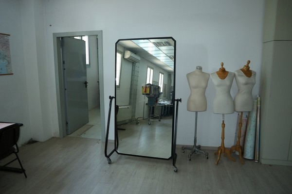 1#5354 Arredo ufficio e macchinari per produzione tessile in vendita - foto 37
