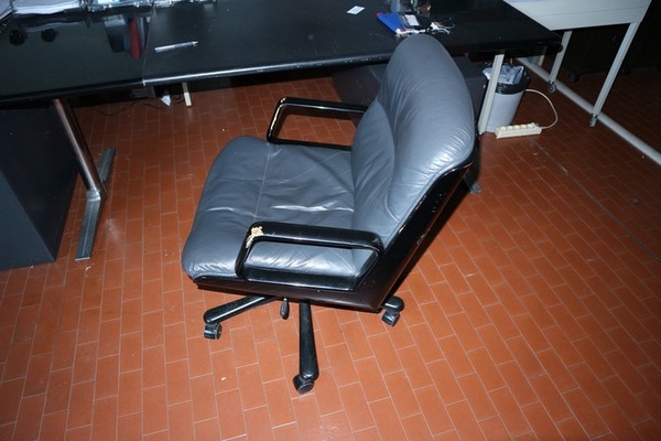1#5354 Arredo ufficio e macchinari per produzione tessile in vendita - foto 43