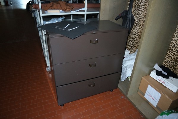 1#5354 Arredo ufficio e macchinari per produzione tessile in vendita - foto 46