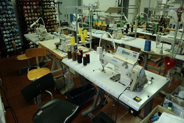 1#5354 Arredo ufficio e macchinari per produzione tessile in vendita - foto 54