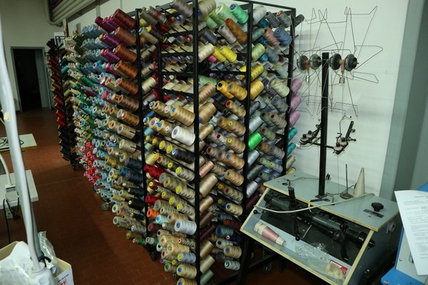 1#5354 Arredo ufficio e macchinari per produzione tessile in vendita - foto 60