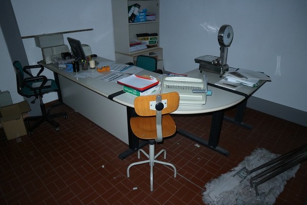 1#5354 Arredo ufficio e macchinari per produzione tessile in vendita - foto 87