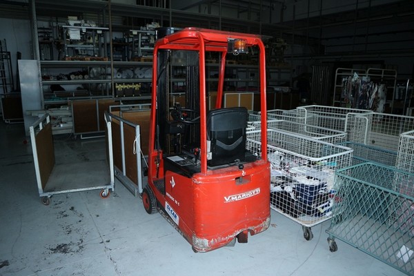 1#5354 Arredo ufficio e macchinari per produzione tessile in vendita - foto 94