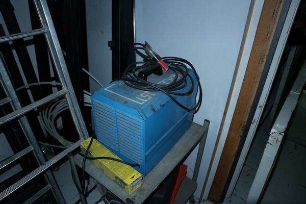 1#5354 Arredo ufficio e macchinari per produzione tessile in vendita - foto 126