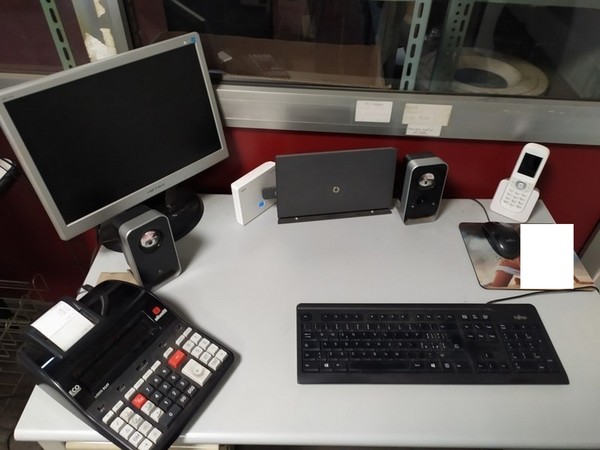 2#5357 Arredi ufficio e materiale elettronico in vendita - foto 14