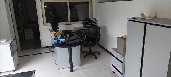 1#5365 Arredo ed attrezzatura informatica per ufficio in vendita - foto 2