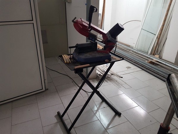 17#5372 Banchi da lavoro e trapano da banco in vendita - foto 3
