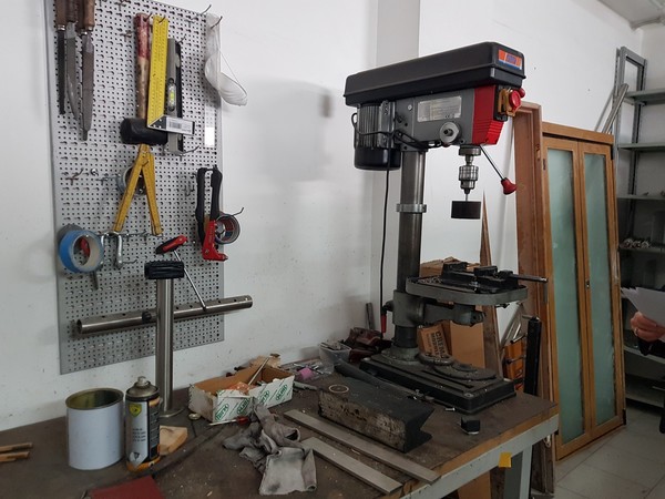 17#5372 Banchi da lavoro e trapano da banco in vendita - foto 4