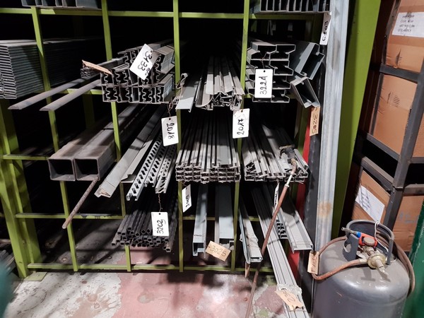 27#5372 Profili Secco Sistemi in acciaio inox e ferro zincato in vendita - foto 4