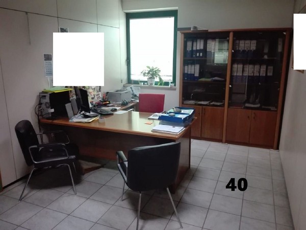 46#5374 Arredi e attrezzature da ufficio in vendita - foto 2