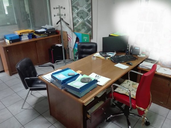 46#5374 Arredi e attrezzature da ufficio in vendita - foto 5