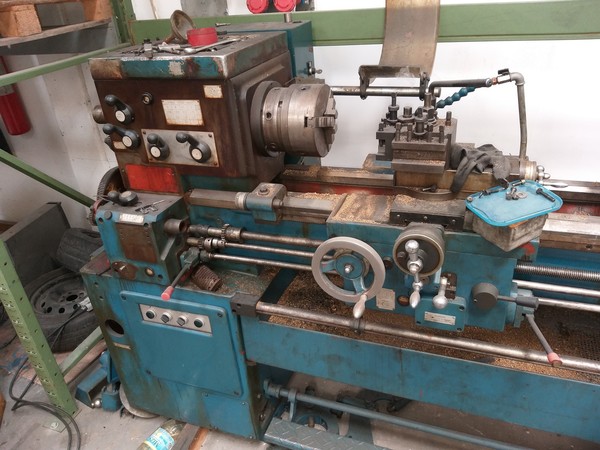 Torni per metallo in vendita