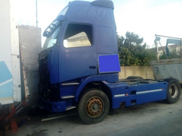 7#5380 Trattore stradale Volvo e semirimorchi Bartoletti in vendita - foto 1