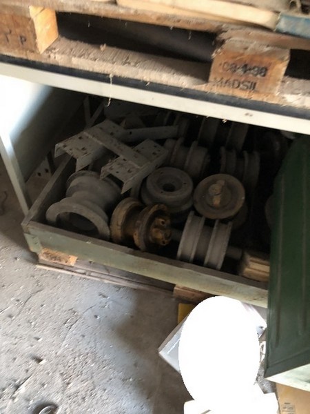 1#5384 Scaffalatura e ricambi per macchine agricole in vendita - foto 9