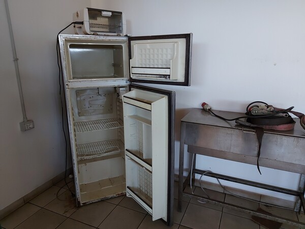 45#5389 Arredi mensa e spogliatoio in vendita - foto 2