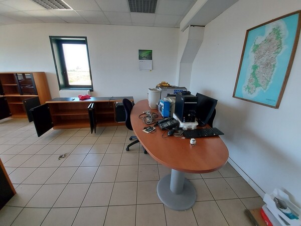46#5389 Arredi ufficio in vendita - foto 2