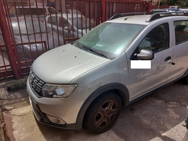 8#5392 Autocarro Dacia Sandero in vendita - foto 1