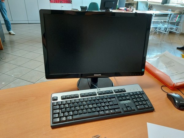 1#5393 Arredi e macchine elettroniche da ufficio in vendita - foto 5