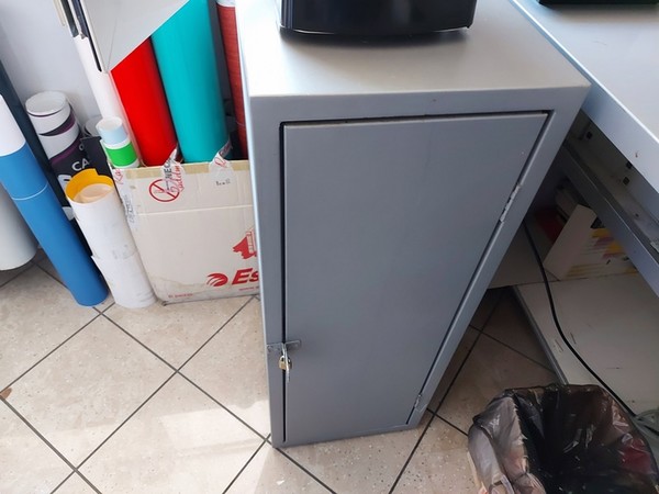 1#5393 Arredi e macchine elettroniche da ufficio in vendita - foto 34