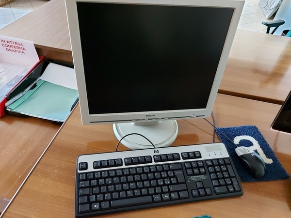 1#5393 Arredi e macchine elettroniche da ufficio in vendita - foto 41