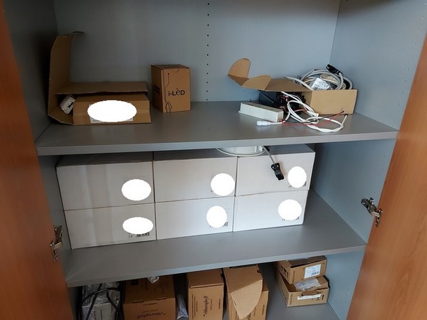 1#5393 Arredi e macchine elettroniche da ufficio in vendita - foto 47