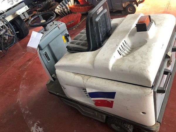 2#5397 Spazzatrice Dulevo 1000 SH in vendita - foto 4