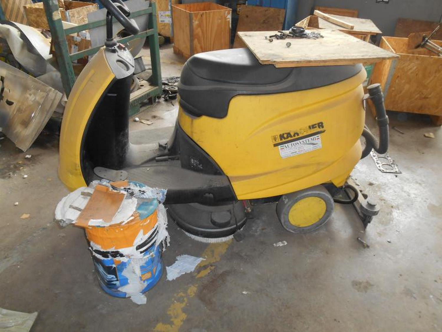 Lot Karcher industrial floor cleaner