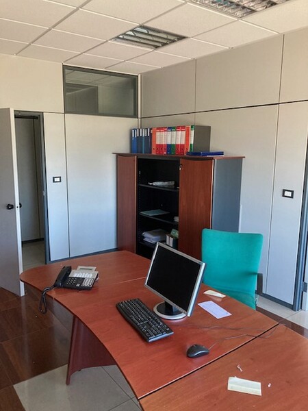 2#5401 Arredi per ufficio in vendita - foto 10