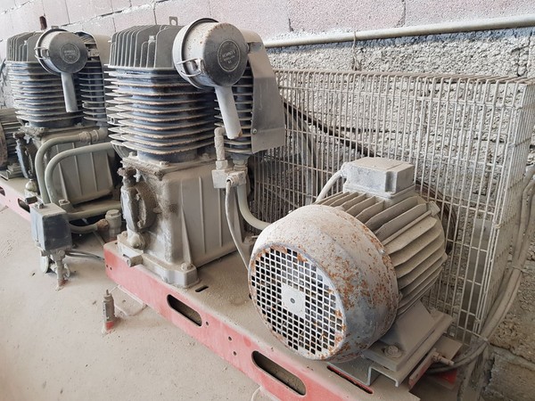 25#5406 Carroponte Pedrielli e spazzatrice Eco in vendita - foto 24