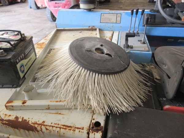 25#5406 Carroponte Pedrielli e spazzatrice Eco in vendita - foto 63