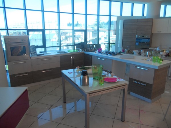 10#5419 Cucina angolare bianco rovere in vendita - foto 1