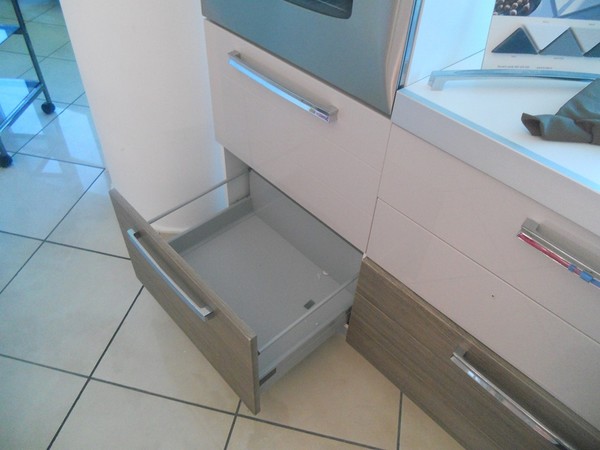 10#5419 Cucina angolare bianco rovere in vendita - foto 24