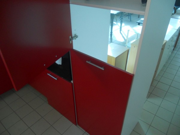 12#5419 Cucina bianca e rossa in vendita - foto 14