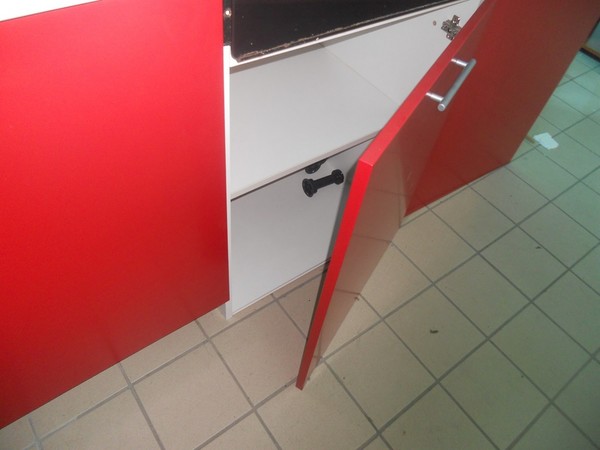 12#5419 Cucina bianca e rossa in vendita - foto 15