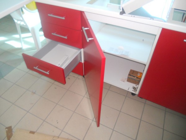 12#5419 Cucina bianca e rossa in vendita - foto 21