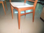 Image 13 - Extendable cherry table with chairs - Lot 13 (Auction 5419)