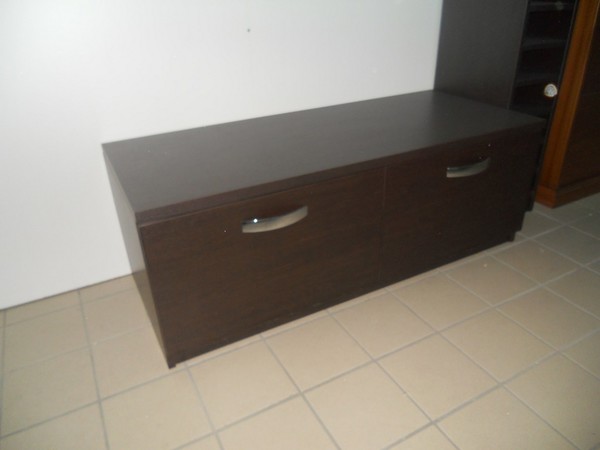 46#5419 Mobile per ingresso in wengè e divano Tancredi in vendita - foto 16