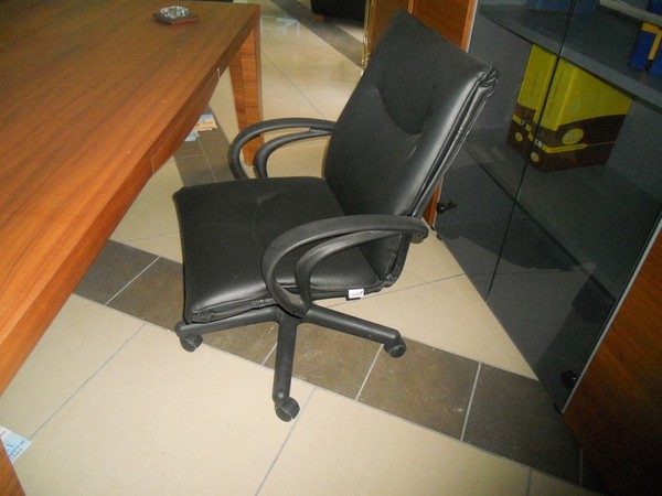 48#5419 Arredi da ufficio in legno in vendita - foto 13
