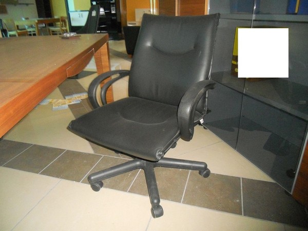 48#5419 Arredi da ufficio in legno in vendita - foto 15