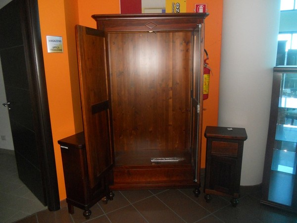 60#5419 Armadi e cassapanca in noce in vendita - foto 6