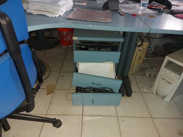 1#5421 Arredi ed attrezzature da ufficio in vendita - foto 6