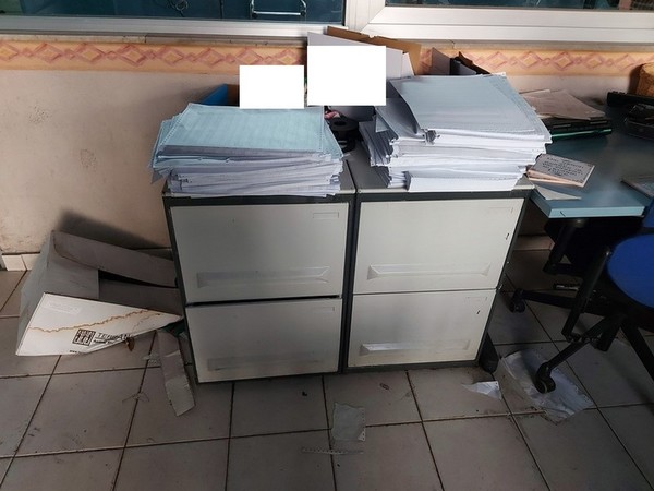 1#5421 Arredi ed attrezzature da ufficio in vendita - foto 12